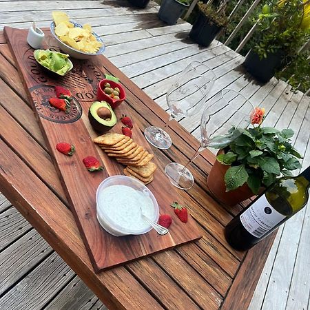 Tastebuds Bed N Breakfast Оукланд Екстериор снимка