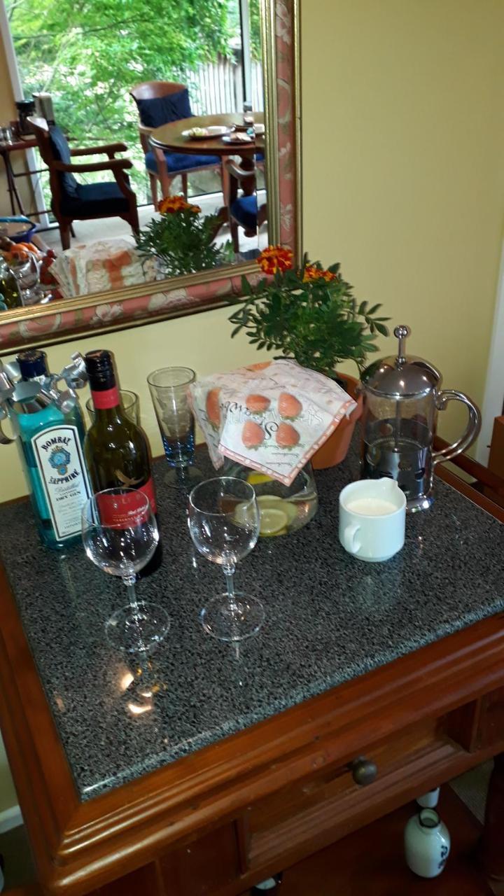 Tastebuds Bed N Breakfast Оукланд Екстериор снимка