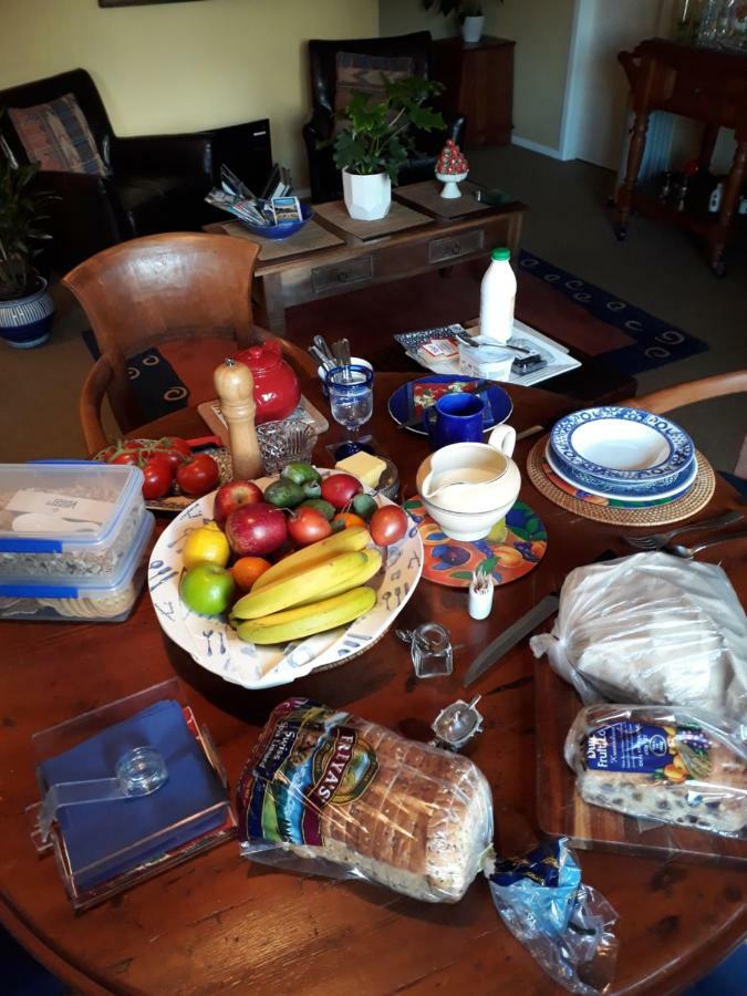 Tastebuds Bed N Breakfast Оукланд Екстериор снимка